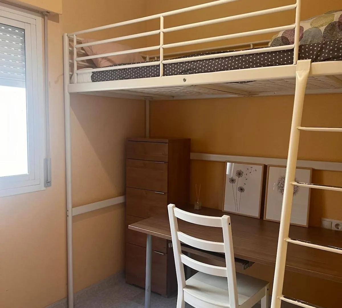 Spacious Apartment In Malaga